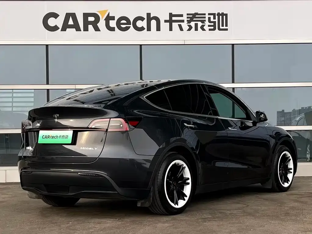 Tesla Model Y 2024 из CN, фото 8