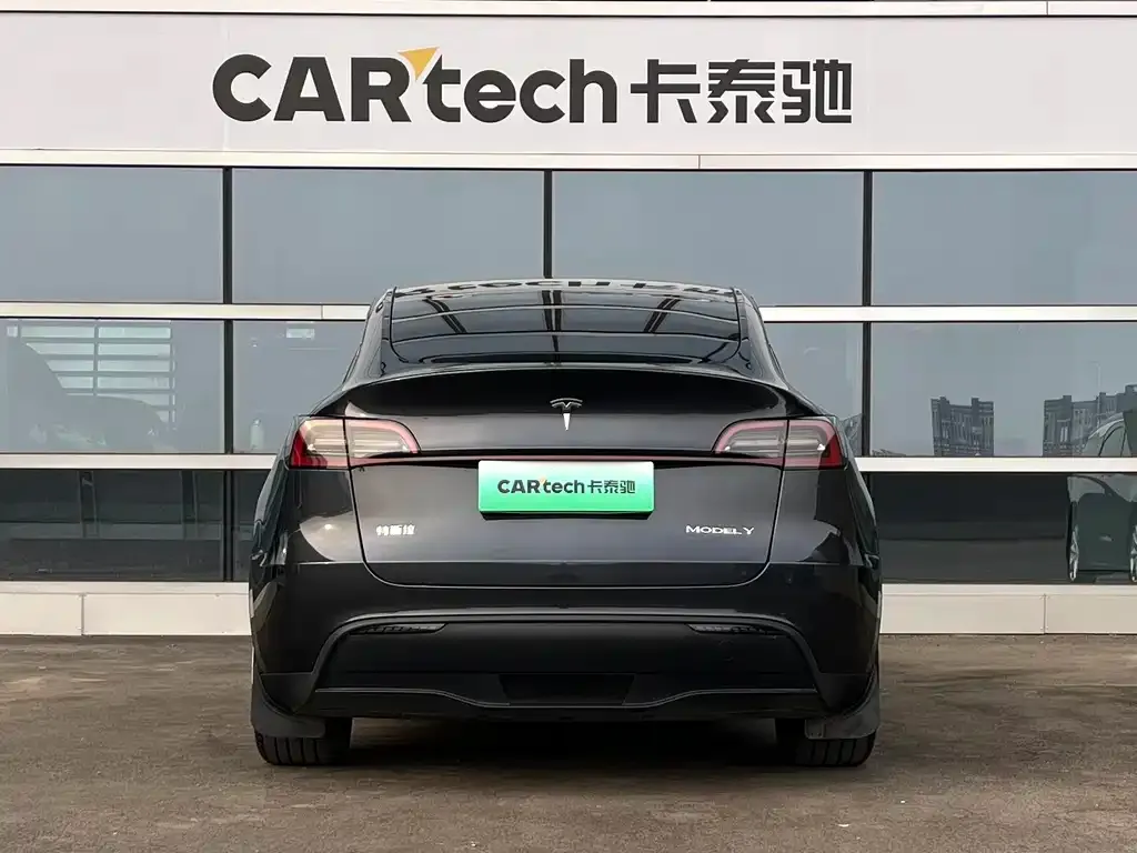 Tesla Model Y 2024 из CN, фото 5