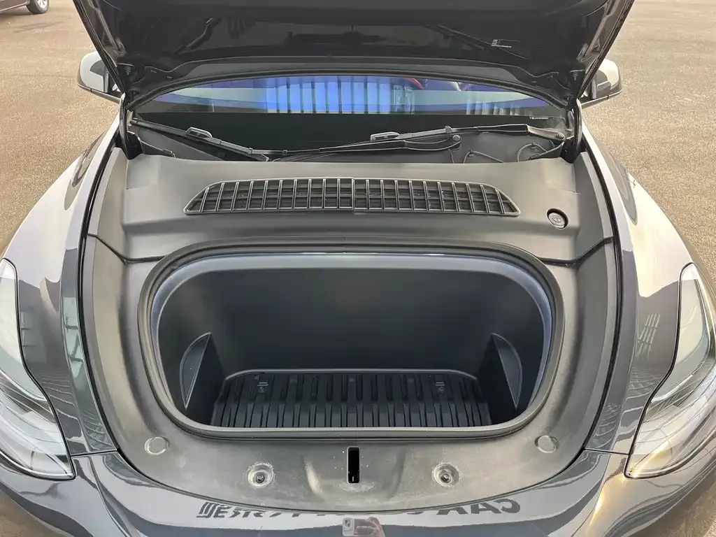 Tesla Model Y 2024 из CN, фото 9