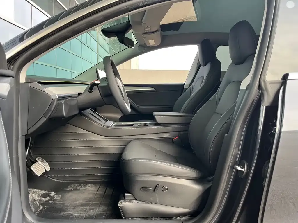 Tesla Model Y 2024 из CN, фото 3