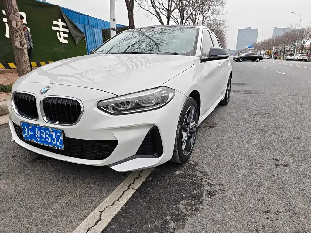 BMW 1 Series — фото 1