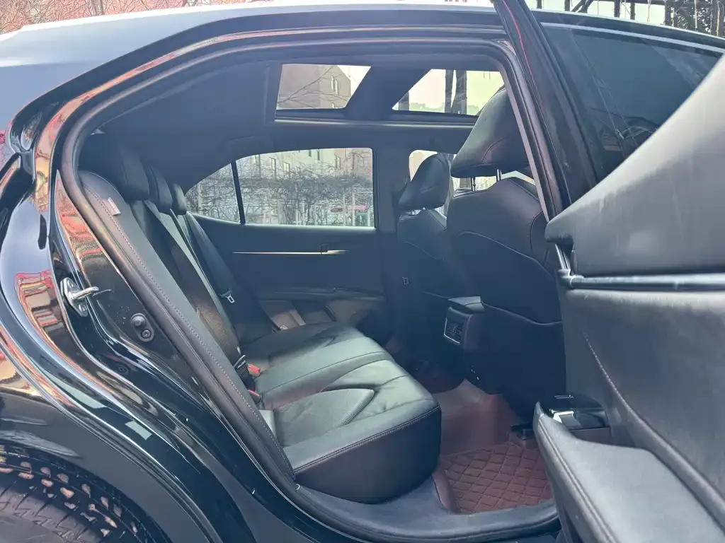 Toyota Camry 2023 из CN, фото 6