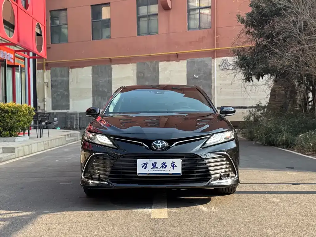 Toyota Camry 2023 из CN, фото 4