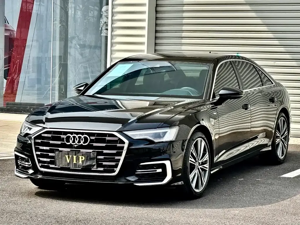 Audi A6L — фото 1