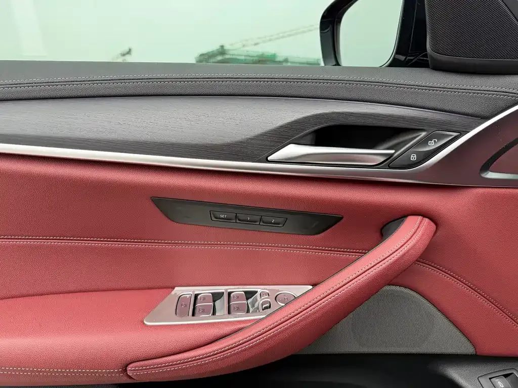 BMW 5 Series — фото 10