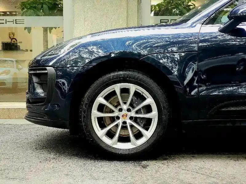 Porsche Macan — фото 9