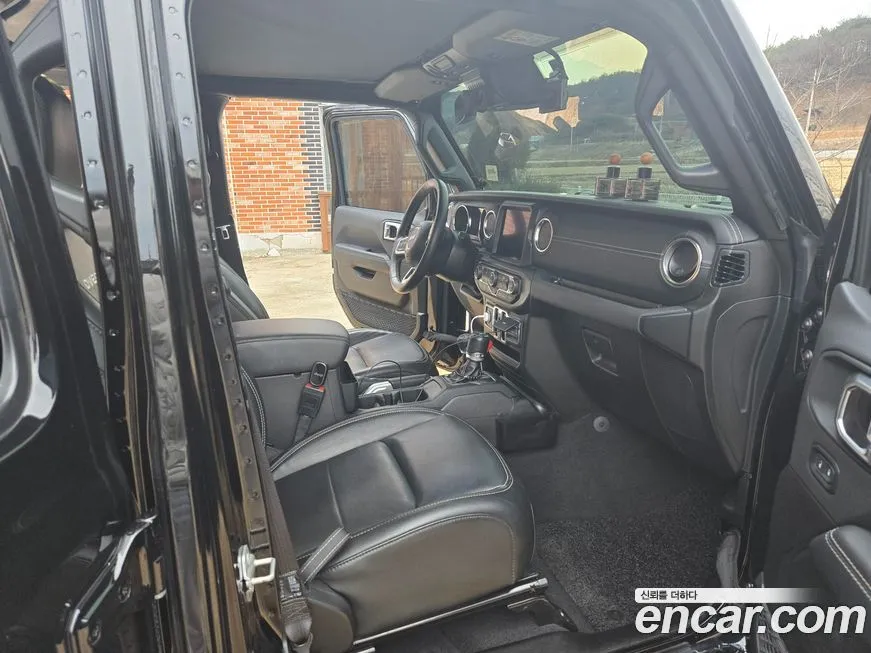 Jeep Wrangler 2022 из KR, фото 5