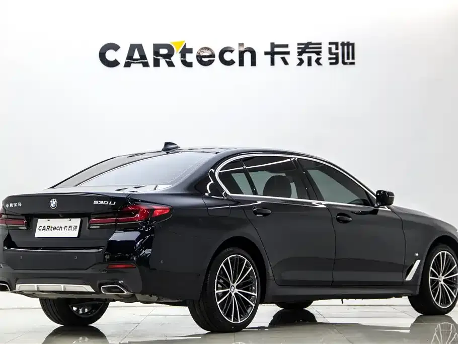 BMW 5 Series — фото 10
