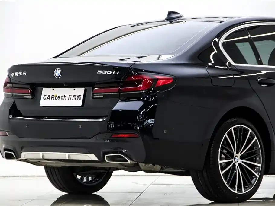 BMW 5 Series — фото 8