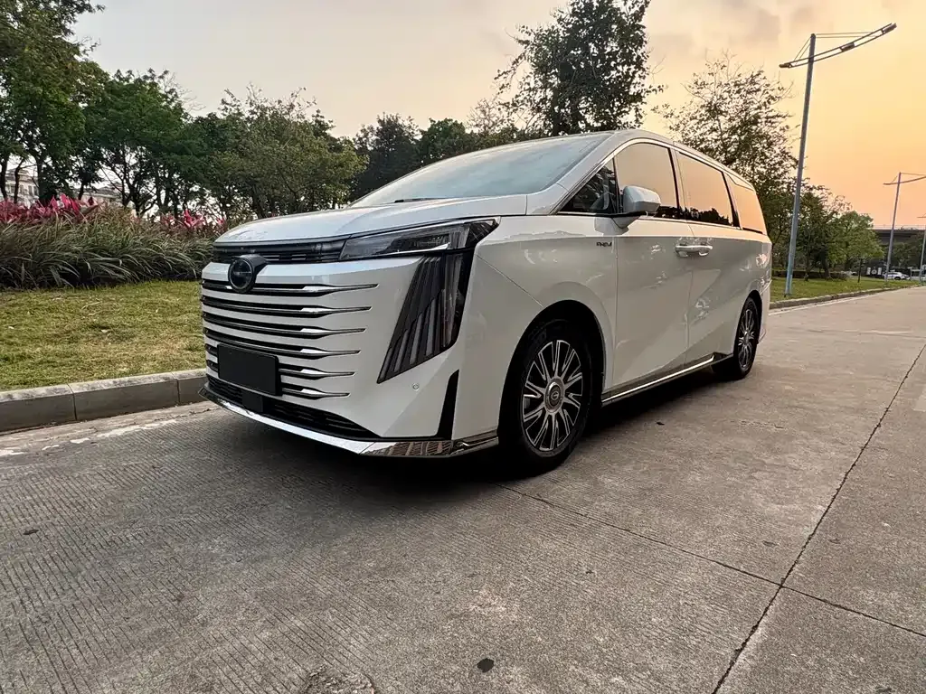 GAC Motor Trumpchi E9 — фото 1