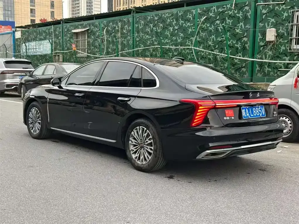 Hongqi H5 — фото 4