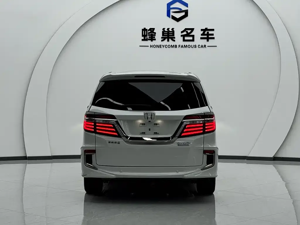 Honda Elysion 2021 из CN, фото 3