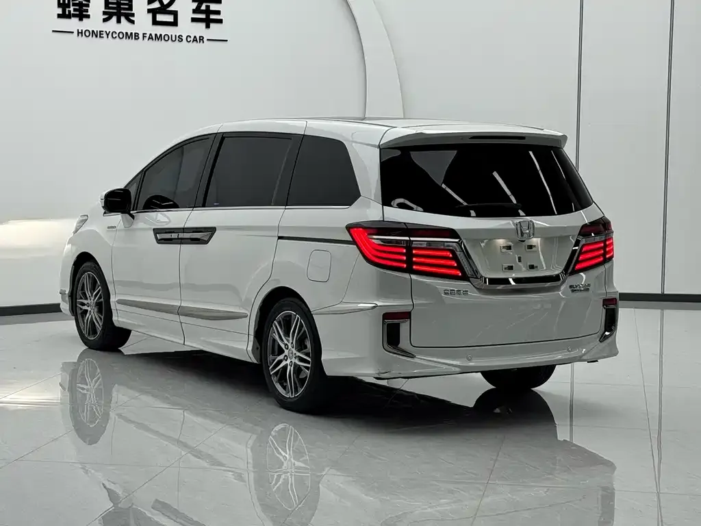 Honda Elysion 2021 из CN, фото 2