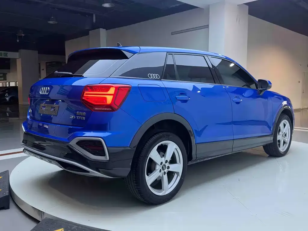 Audi Q2L 2023 из CN, фото 5