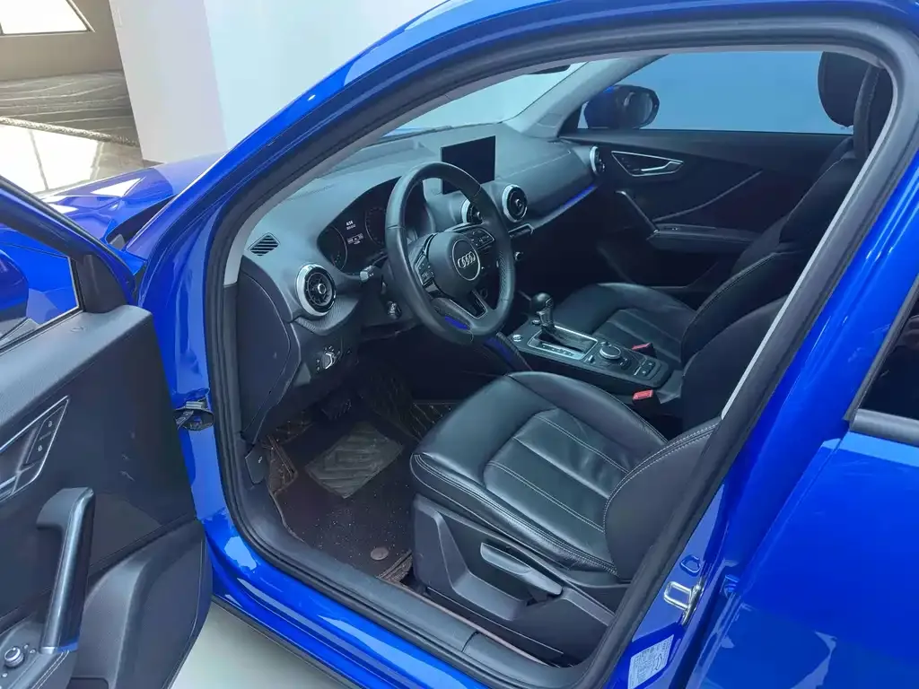 Audi Q2L 2023 из CN, фото 8