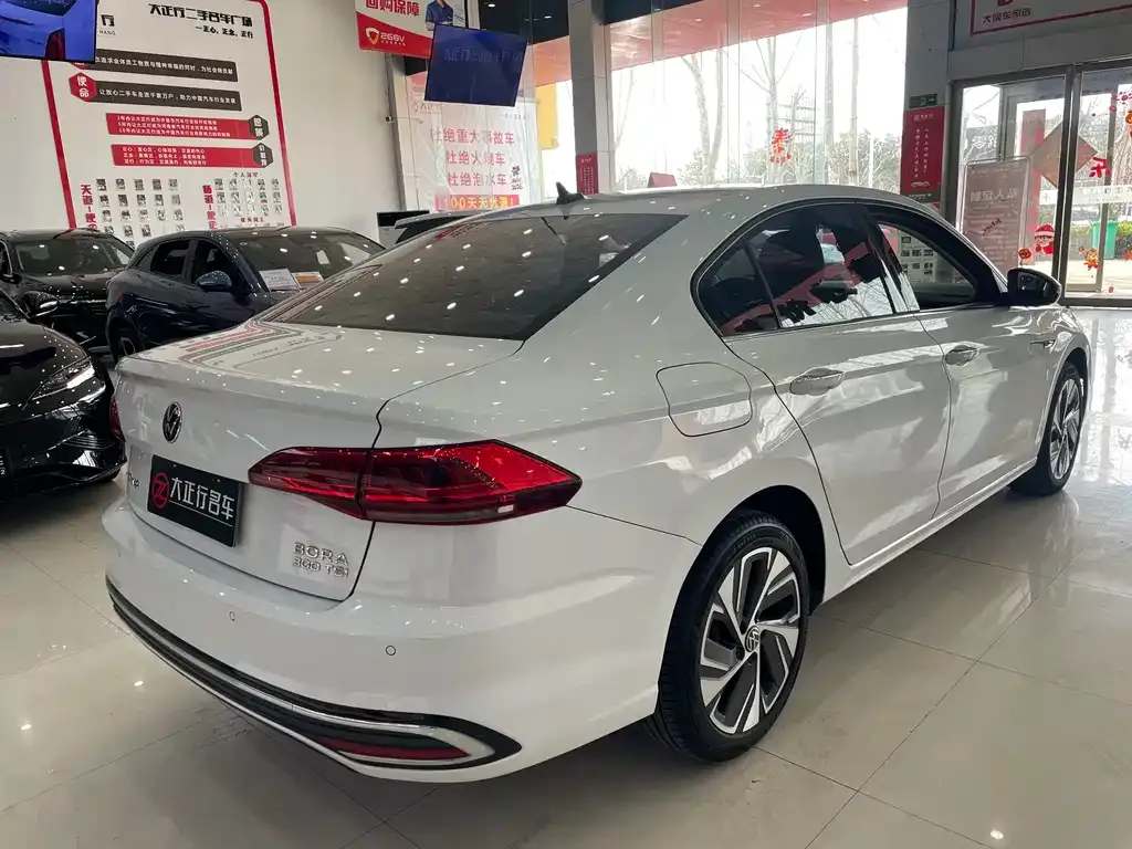 Volkswagen Bora 2023 из CN, фото 5