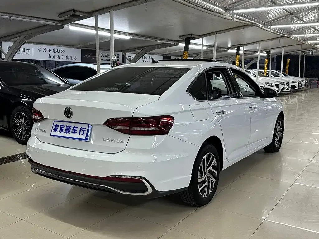 Volkswagen Lavida 2023 из CN, фото 3
