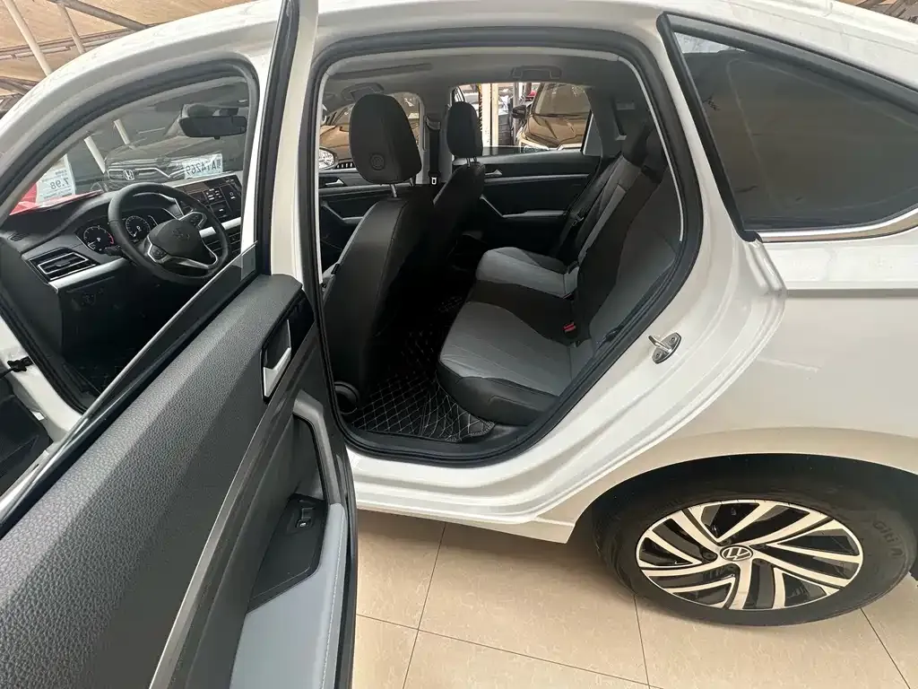 Volkswagen Lavida 2023 из CN, фото 7