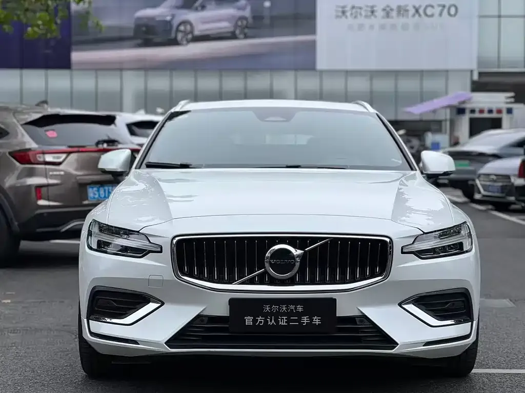 Volvo V60 — фото 7