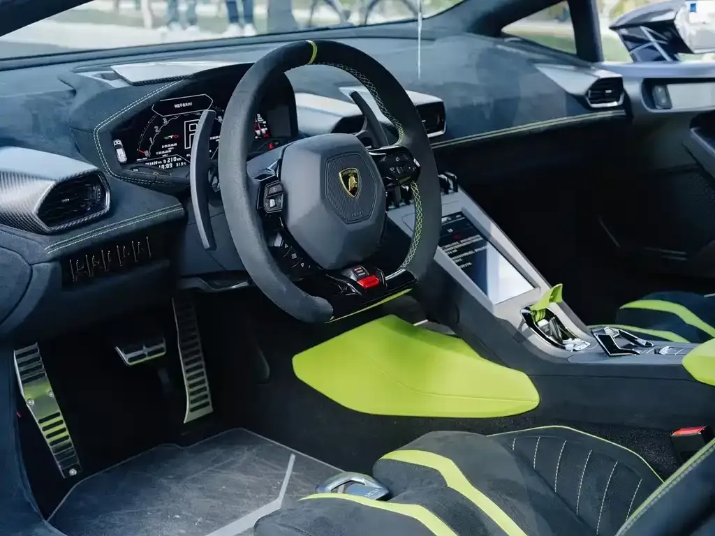 Lamborghini Huracan 2022 из CN, фото 6