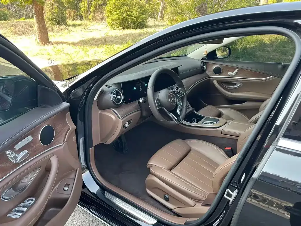 Mercedes-Benz E-Class 2023 из CN, фото 2