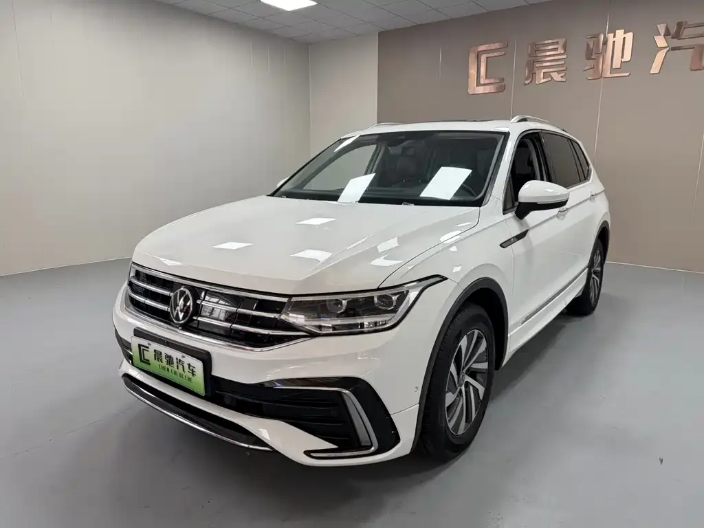 Volkswagen Tiguan L New Energy — фото 1