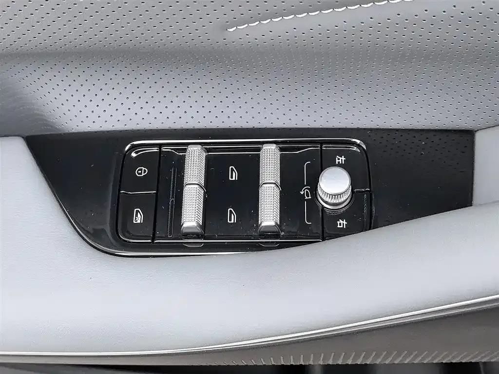 Geely Galaxy E8 2024 из CN, фото 9