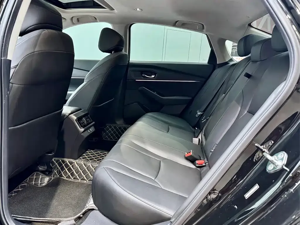 Honda Accord — фото 5