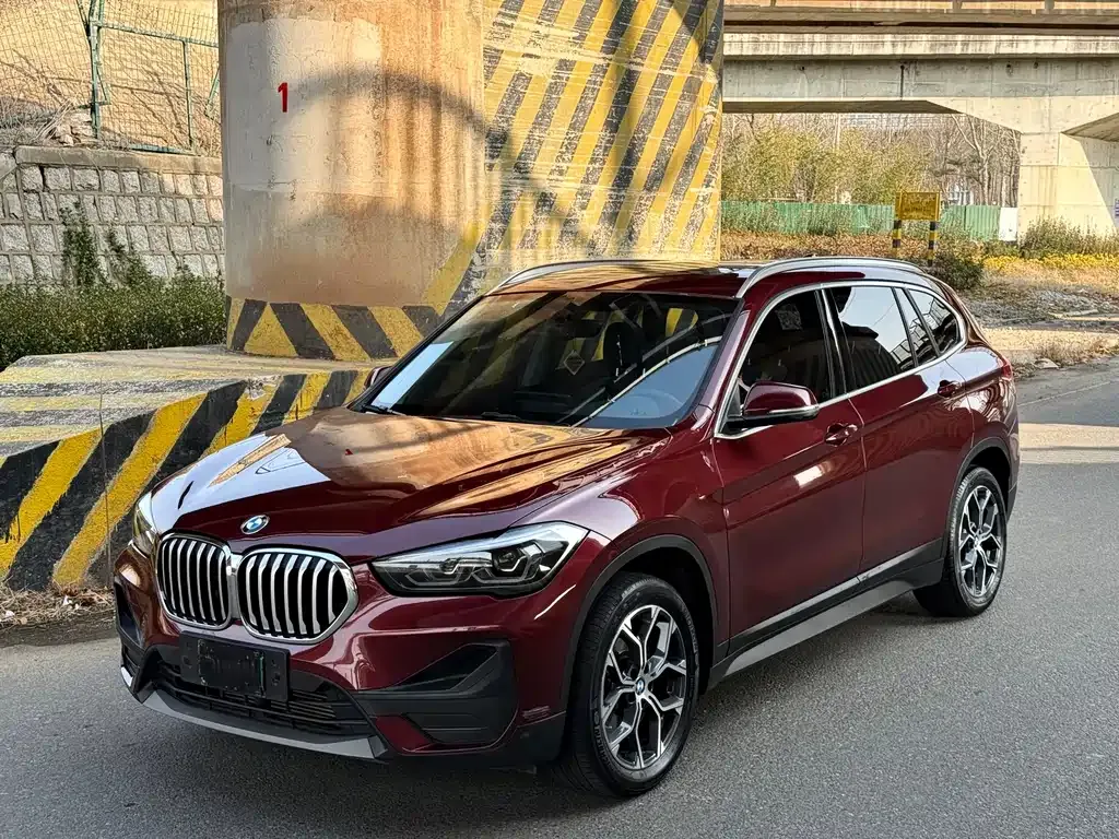 BMW X1 — фото 1