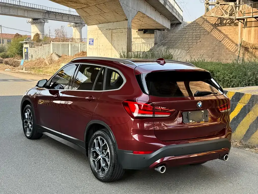 BMW X1 — фото 5