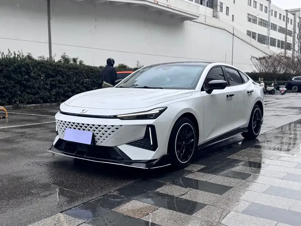 Changan UNI-V 2024 из CN, фото 1