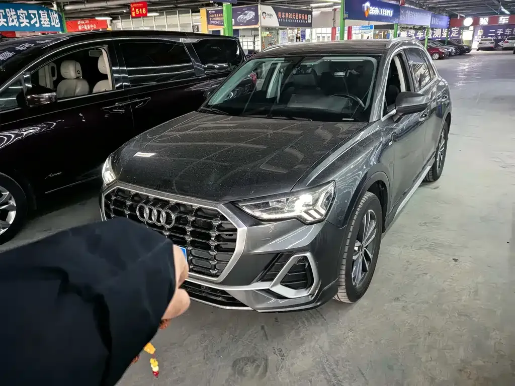 Audi Q3 2021 из CN, фото 1