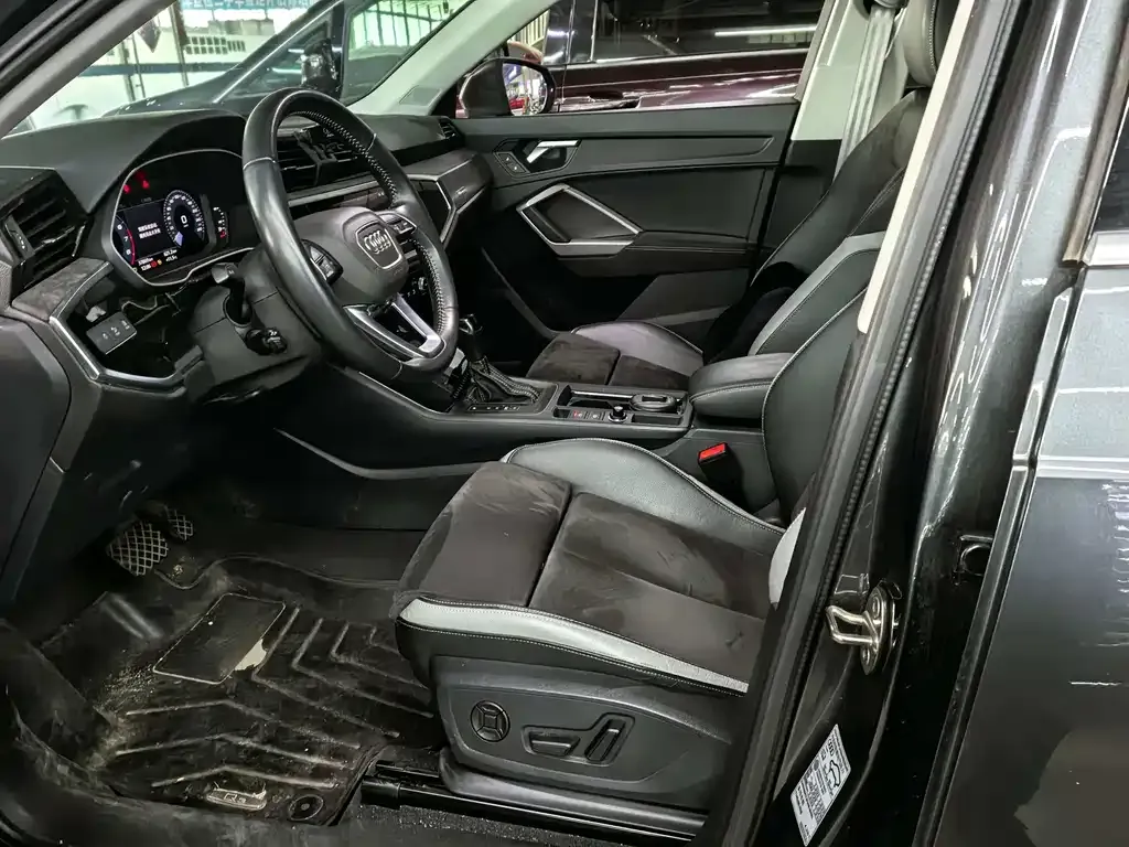 Audi Q3 2021 из CN, фото 5