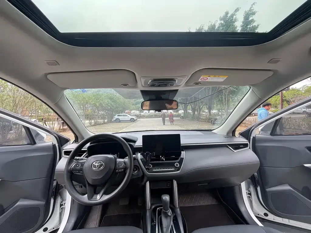 Toyota Corolla Cross — фото 3