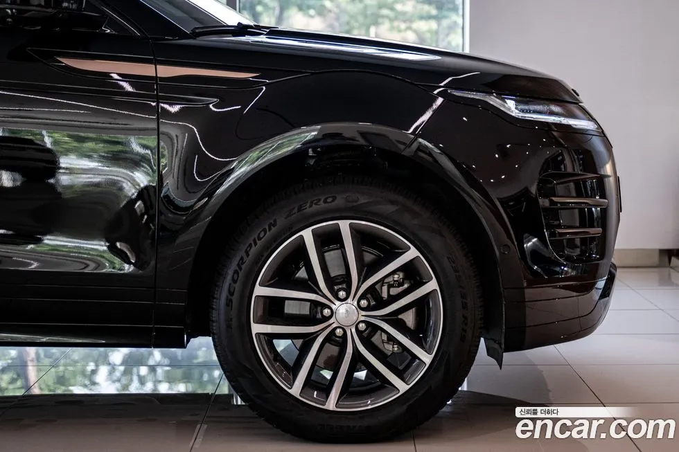 Land Rover Range Rover Evoque — фото 9
