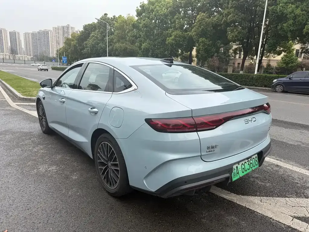 BYD Qin L — фото 8