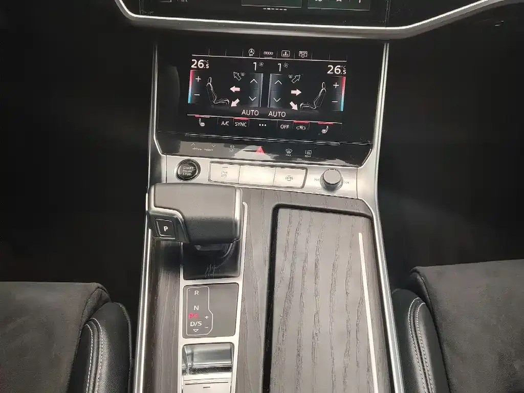 Audi A6L 2024 из CN, фото 2
