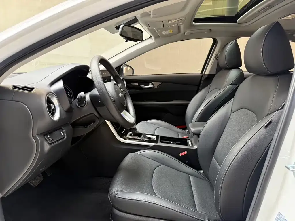 Kia K3 2023 из CN, фото 7