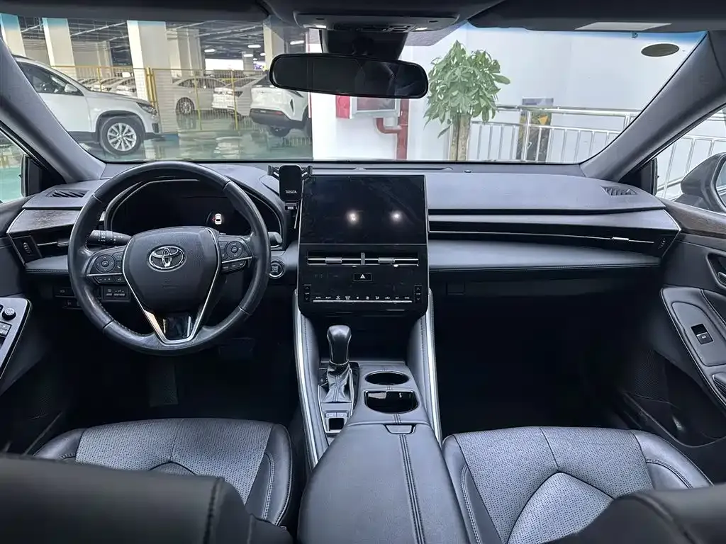 Toyota Avalon 2023 из CN, фото 2
