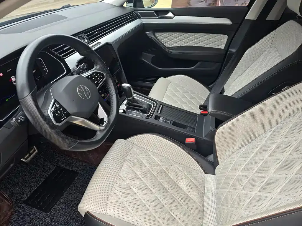 Volkswagen Magotan 2023 из CN, фото 4