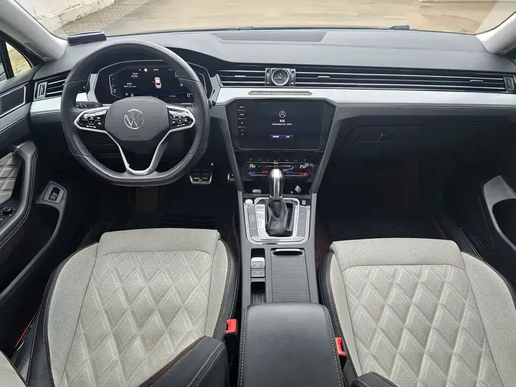 Volkswagen Magotan 2023 из CN, фото 7