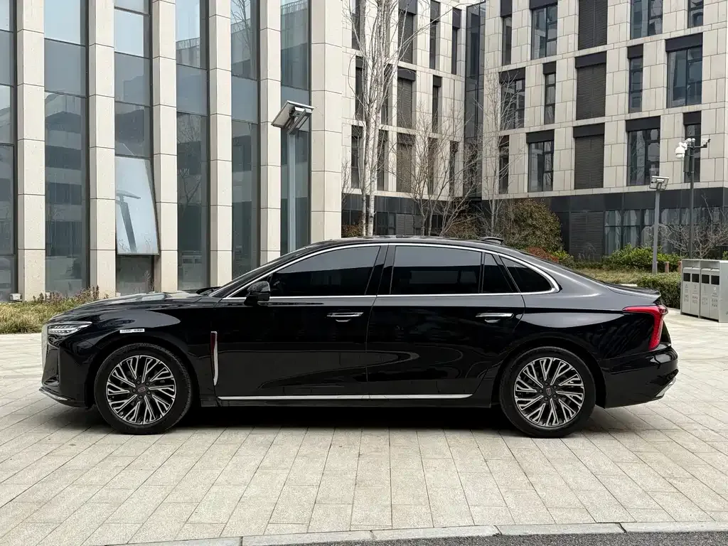 Hongqi H5 — фото 10