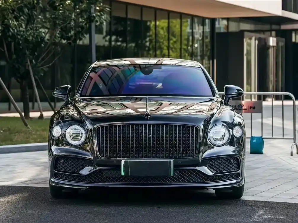 Bentley Flying Spur PHEV 2022 из CN, фото 4