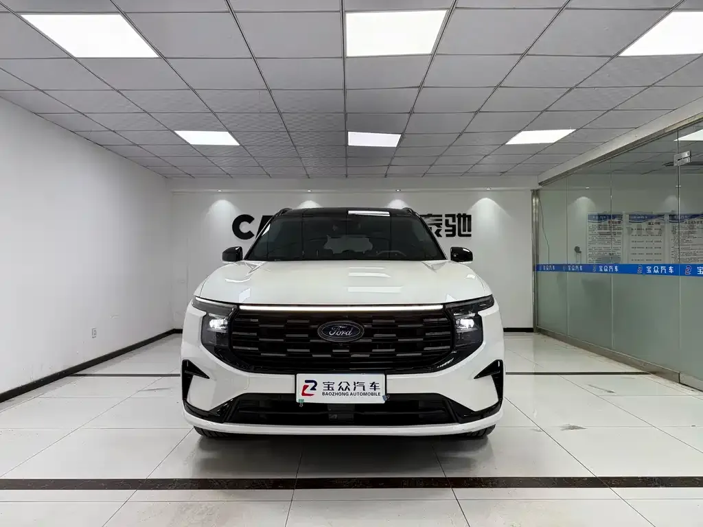 Ford Edge 2023 из CN, фото 2