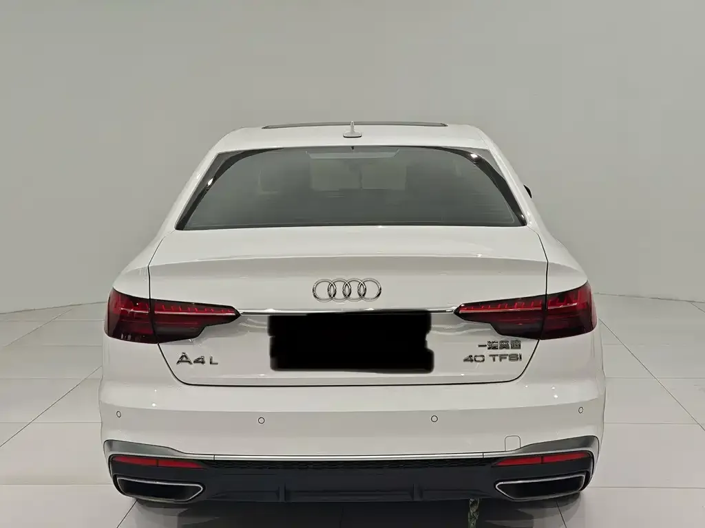 Audi A4L 2022 из CN, фото 5