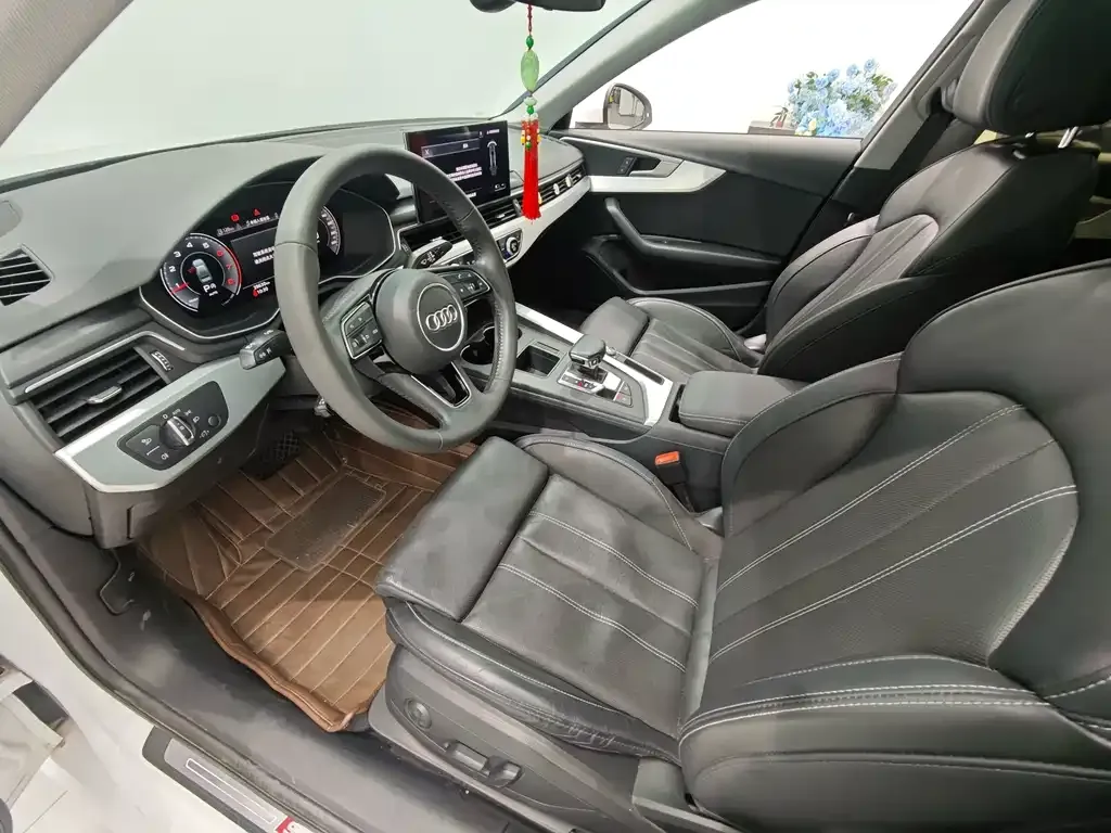Audi A4L 2022 из CN, фото 10