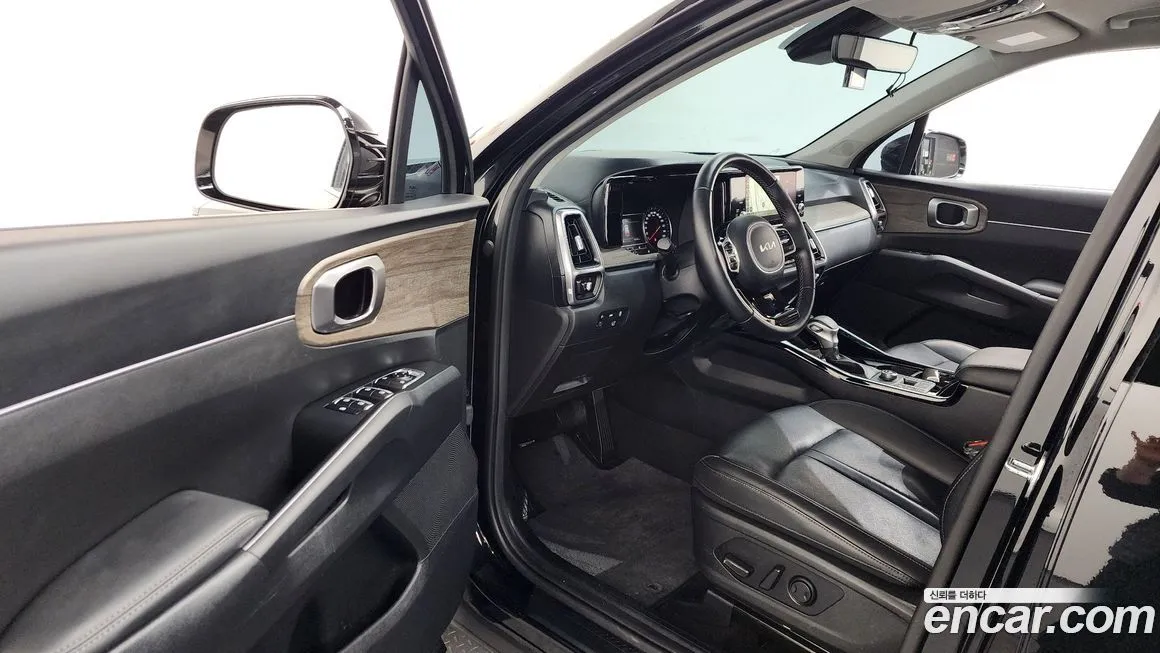 Kia Sorento — фото 6