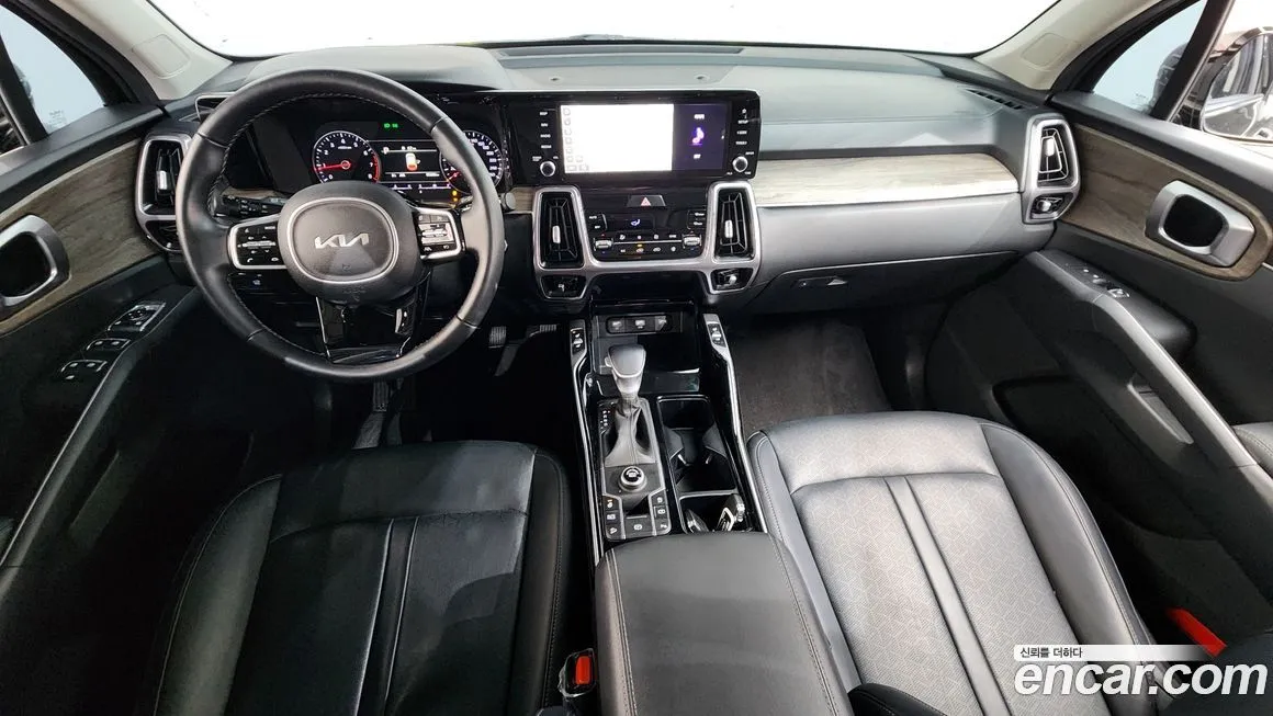 Kia Sorento — фото 10