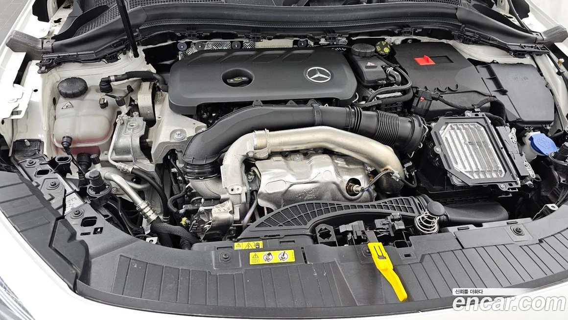 Mercedes-Benz GLA-Class — фото 10
