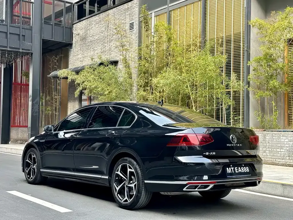 Volkswagen Magotan 2024 из CN, фото 5